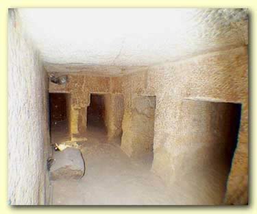 The Niche room before the burial chamber